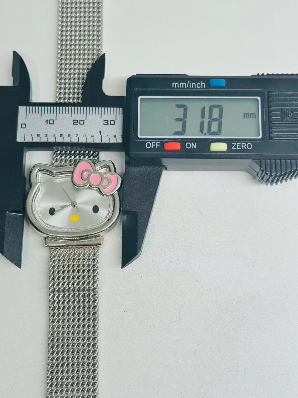 Hello Kitty Sanrio Quartz Silver Mesh Bracelet Watch Cute Face Runs New Battery